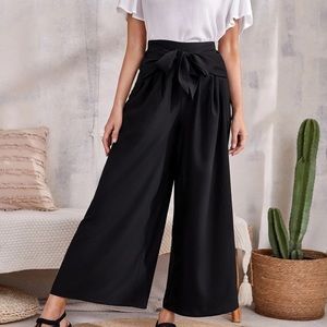 Brand new-Emery Rose black pants
